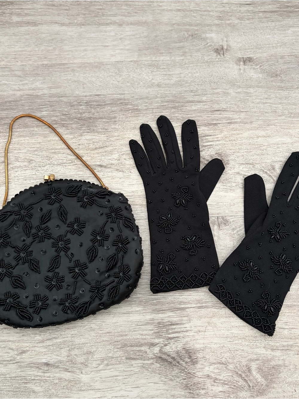 VTG Black Beaded Evening Bag Purse  & Gloves Chain Strap Made In Hong Kong Small